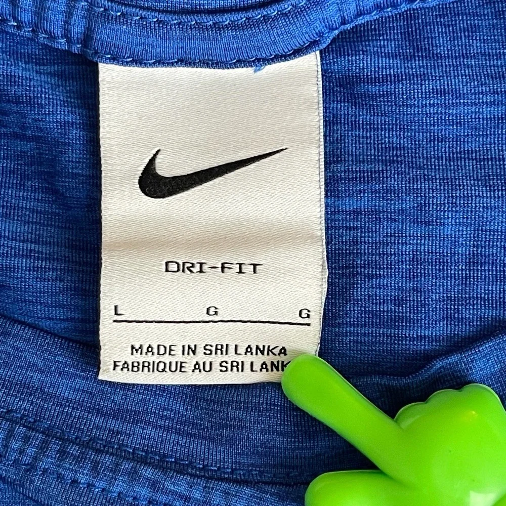 Nike Boys Blue Dri-FIT Graphic Long Sleeve Performance Shirt Size Large‎